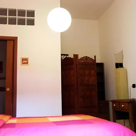 Breakfast In Bed Roma